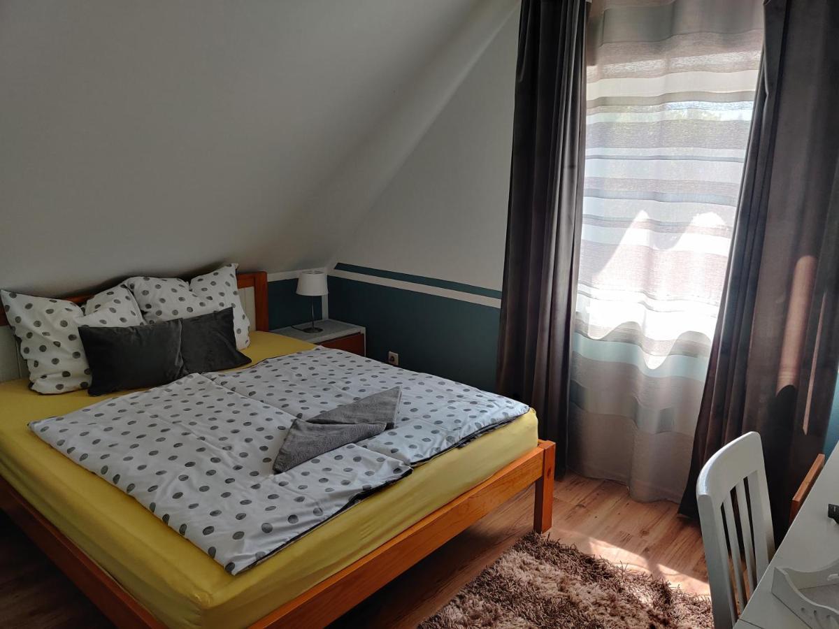 Villa Italia Guest House Siofok Ngoại thất bức ảnh